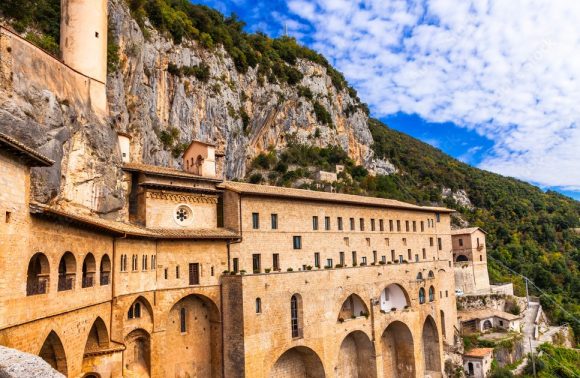 Subiaco: i Monasteri di  San Benedetto e Santa Scolastica